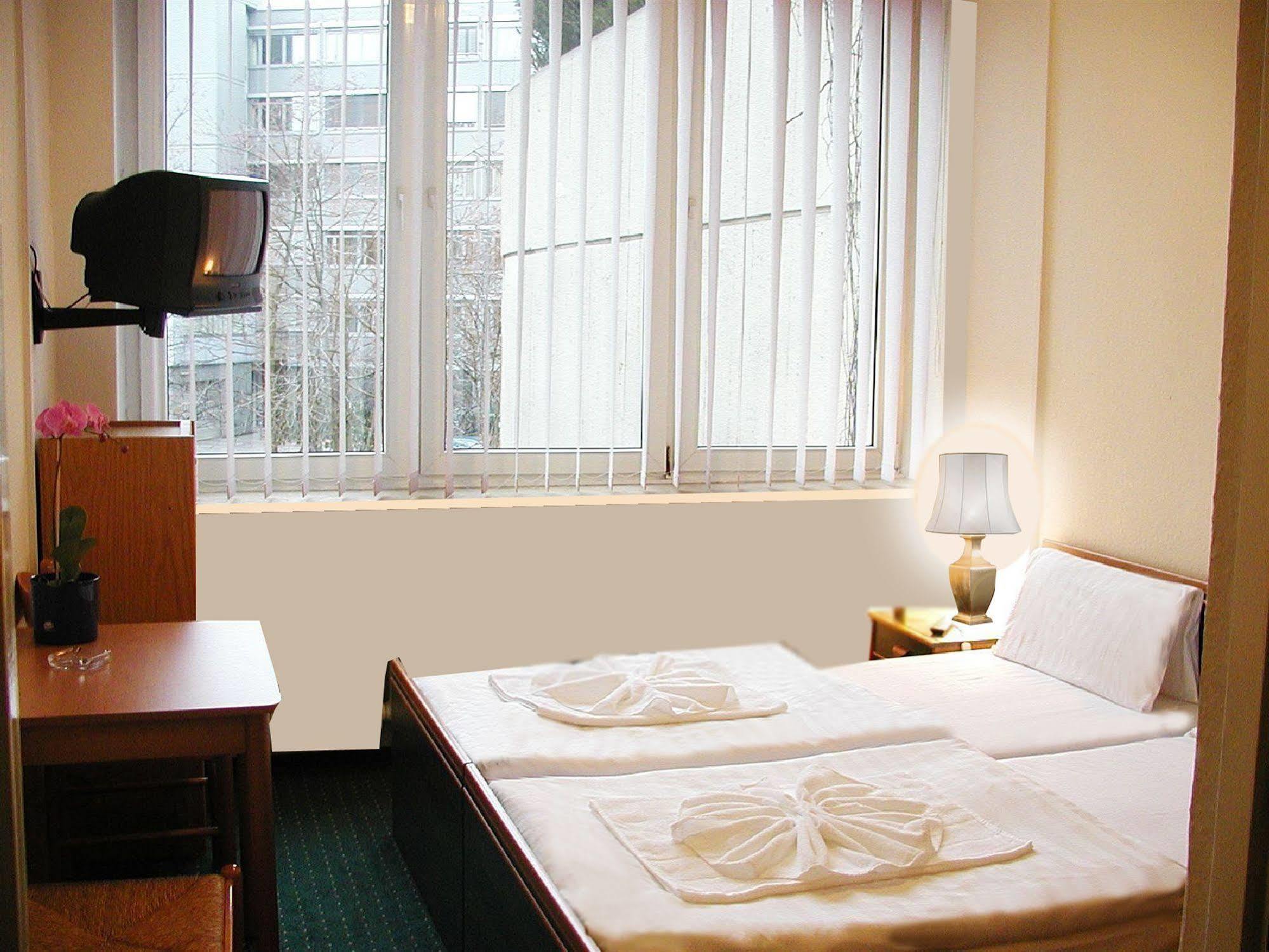 City Hotel Ansbach Am Kadewe Berlin Kültér fotó