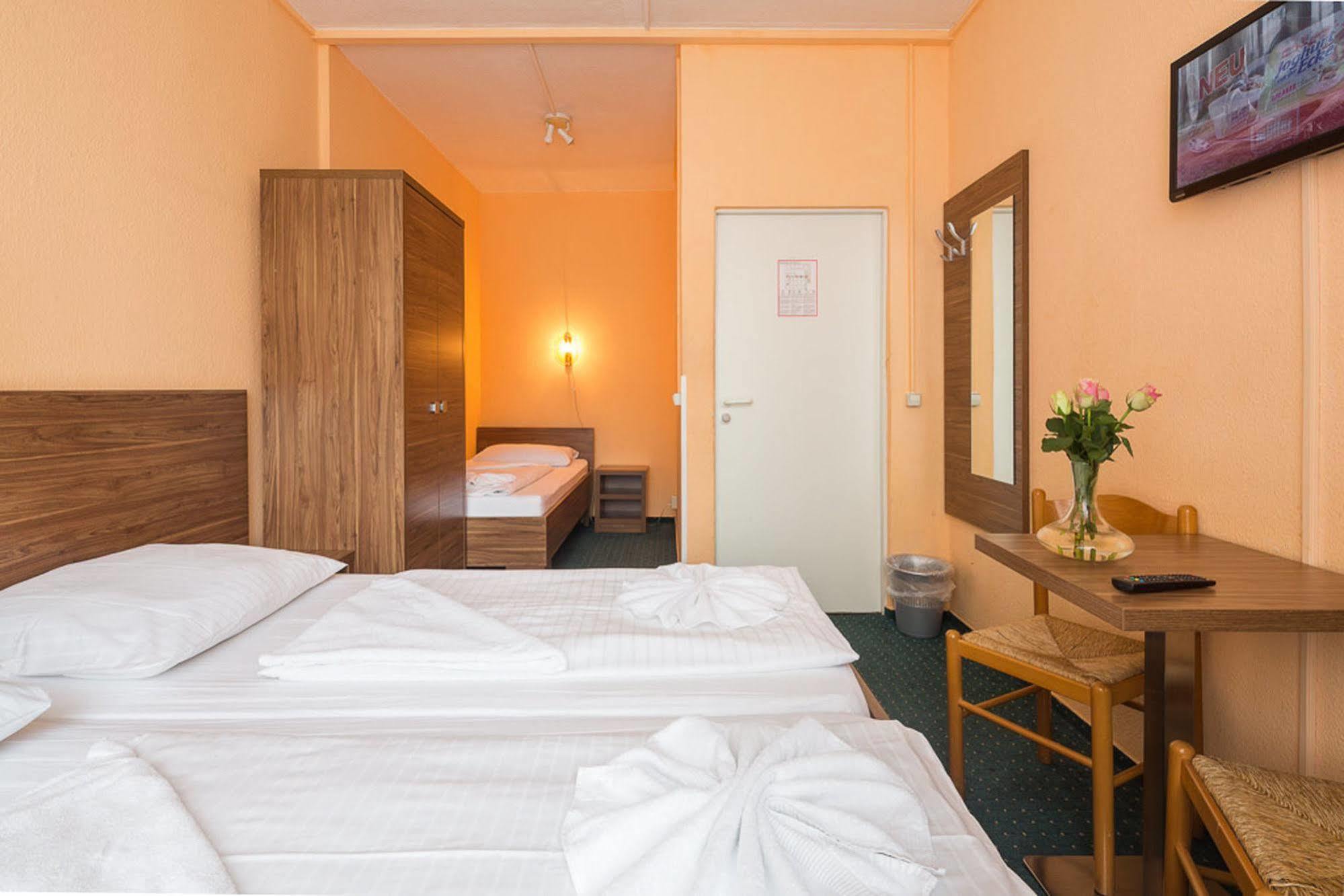 City Hotel Ansbach Am Kadewe Berlin Kültér fotó