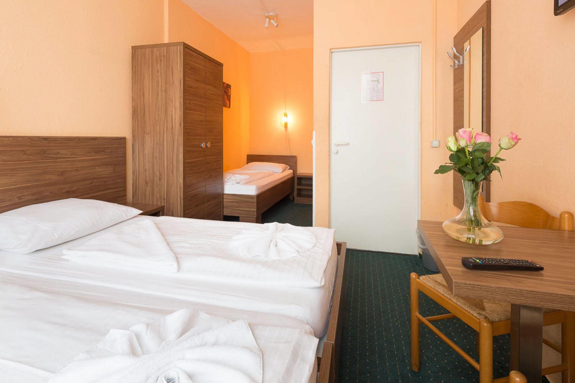 City Hotel Ansbach Am Kadewe Berlin Kültér fotó